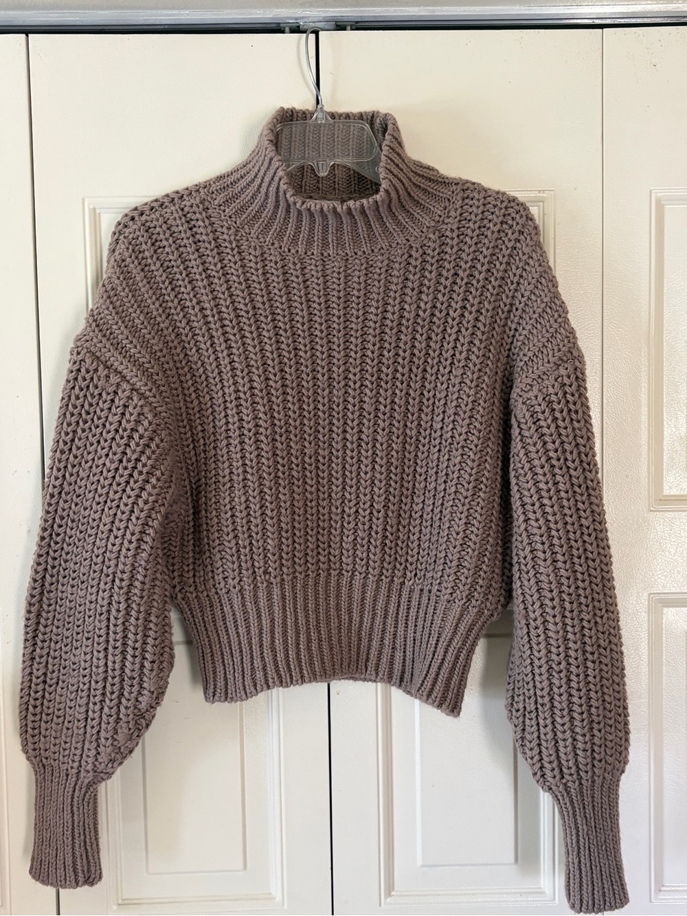 H&M Women’s Fisherman Cropped Sweater Size XS Wool Blend Chunky Oarsman Comfy